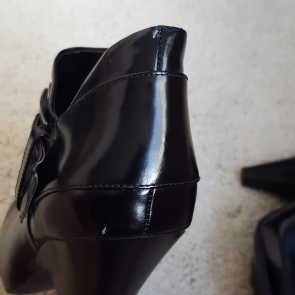 Vince Camuto Yonkers Ankle Boots - Picture 8 of 8